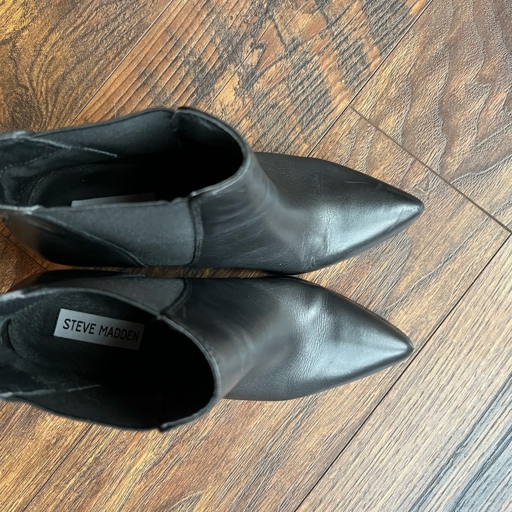 Steve Madden Leather Booties - 9 - Picture 4 of 7
